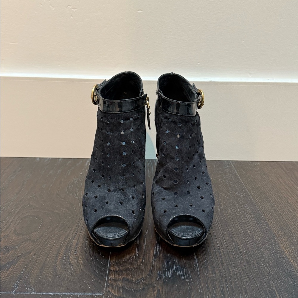 Louis Vuitton Women’s Size 37 1/2 Black Suede Lasercut Peep Toe Pumps Heels